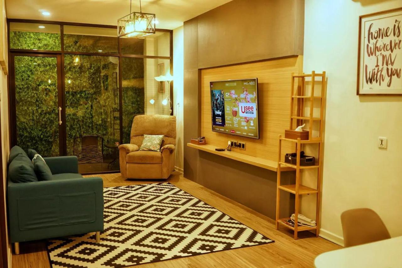 Graha Padma Avonia Villa Semarang Buitenkant foto